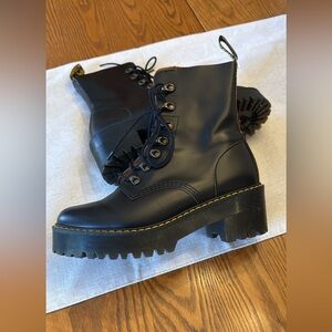 Dr. Martens Women's Leona Boots Size 10 - Black